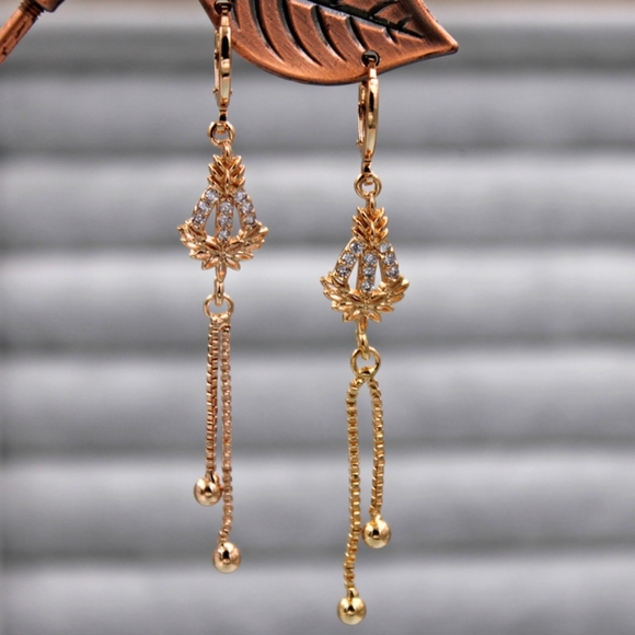 18kt Gold Filled Topaz Leaf Dangle-Drop Earrings - Picture 2 of 4